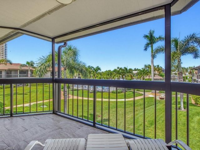 525 Seaview CT M4, Marco Island, FL 34145