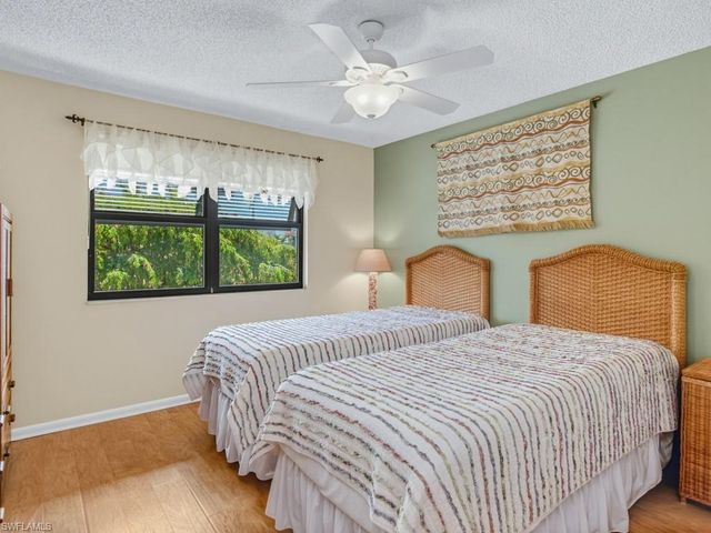525 Seaview CT M4, Marco Island, FL 34145