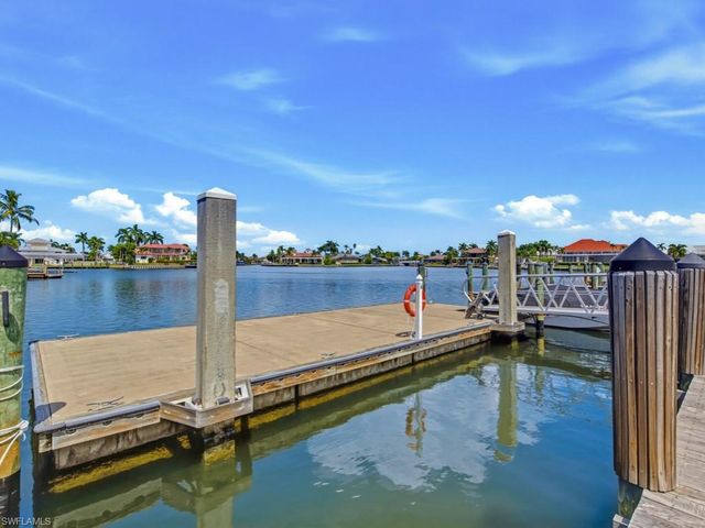 525 Seaview CT M4, Marco Island, FL 34145