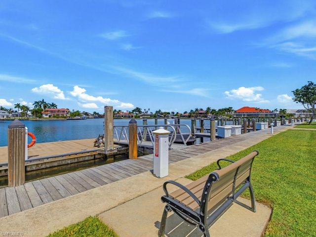 525 Seaview CT M4, Marco Island, FL 34145