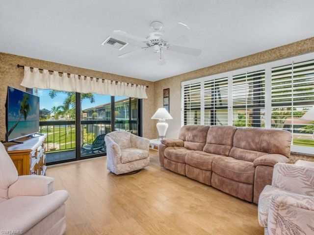 525 Seaview CT M4, Marco Island, FL 34145