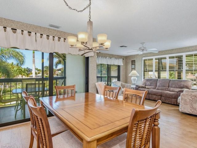 525 Seaview CT M4, Marco Island, FL 34145
