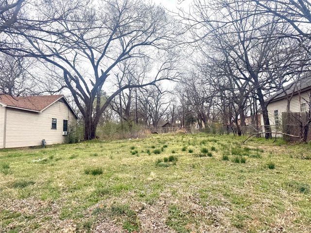 217 W Acheson Street, Denison, TX 75020