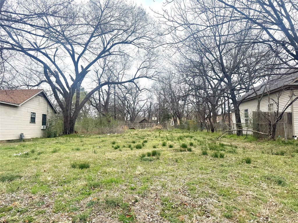 217 W Acheson Street, Denison, TX 75020