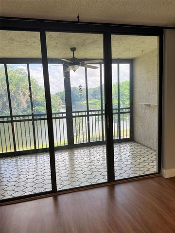 3000 NW 42nd Avenue B201, Coconut Creek, FL 33066