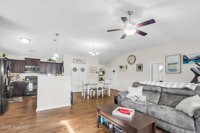 115 Joan Court, New Bern, NC 28562
