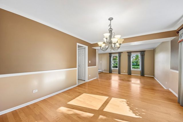 17945 W Pond Ridge Circle, Gurnee, IL 60031