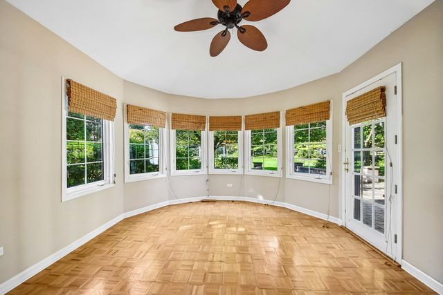 17945 W Pond Ridge Circle, Gurnee, IL 60031