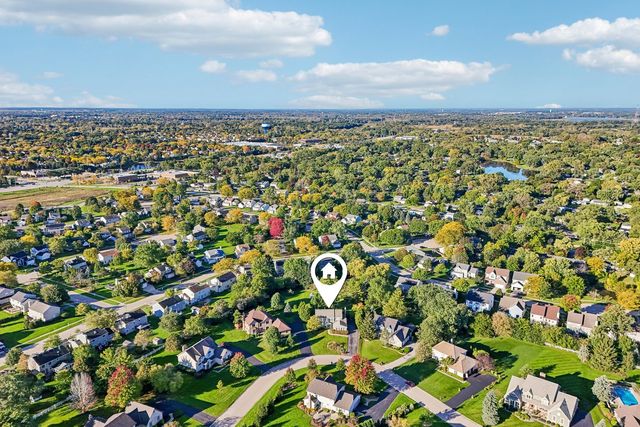 17945 W Pond Ridge Circle, Gurnee, IL 60031