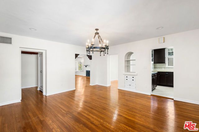 119 N Orange Drive, Los Angeles, CA 90036