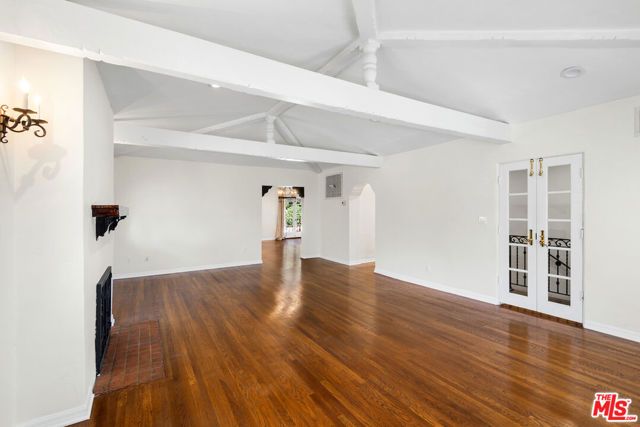 119 N Orange Drive, Los Angeles, CA 90036