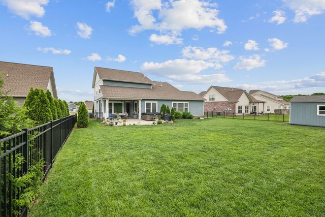 517 Oakvale Ln, Mount Juliet, TN 37122