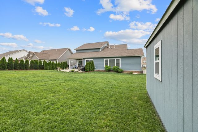 517 Oakvale Ln, Mount Juliet, TN 37122