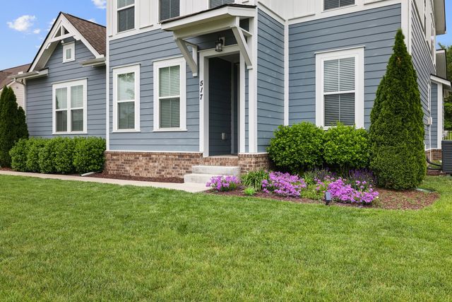 517 Oakvale Ln, Mount Juliet, TN 37122