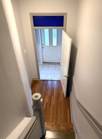 49 EAST 33RD ST, Bayonne, NJ 07002
