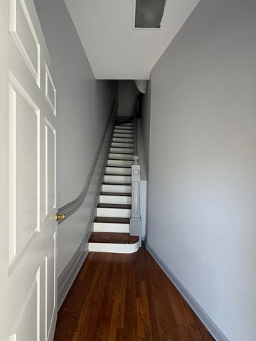 49 EAST 33RD ST, Bayonne, NJ 07002