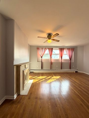 49 EAST 33RD ST, Bayonne, NJ 07002