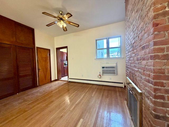 49 EAST 33RD ST, Bayonne, NJ 07002
