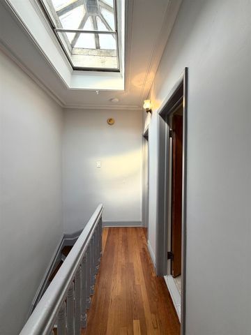 49 EAST 33RD ST, Bayonne, NJ 07002