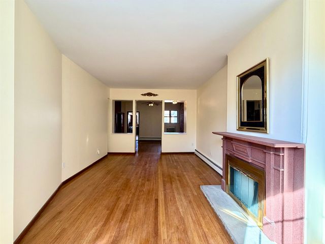 49 EAST 33RD ST, Bayonne, NJ 07002