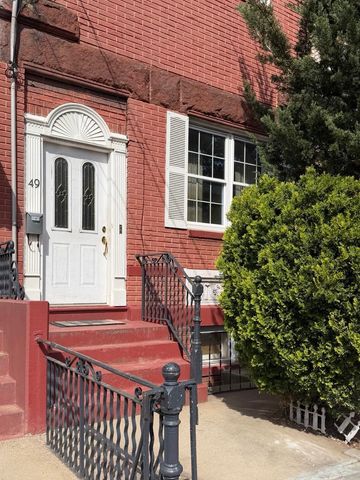 49 EAST 33RD ST, Bayonne, NJ 07002