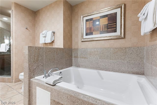 211 East Flamingo Road 1619, Las Vegas, NV 89169