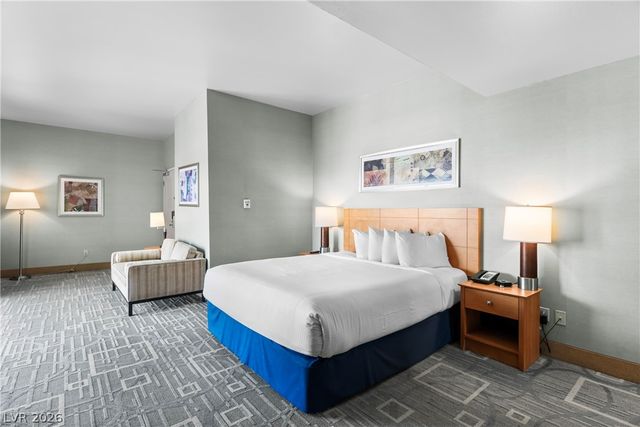 211 East Flamingo Road 1619, Las Vegas, NV 89169