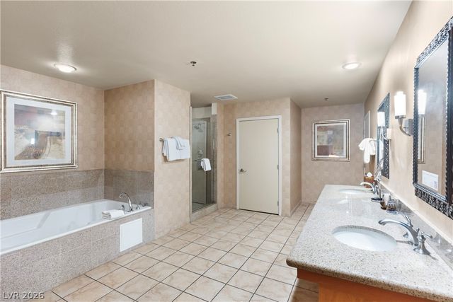 211 East Flamingo Road 1619, Las Vegas, NV 89169