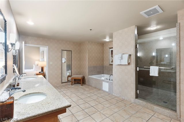211 East Flamingo Road 1619, Las Vegas, NV 89169