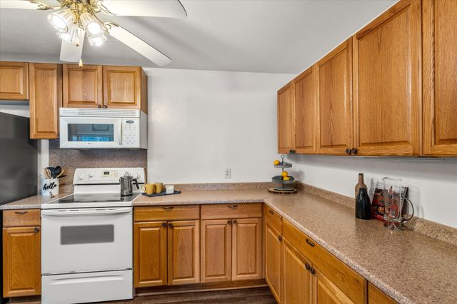 11 Naples Drive, Omaha, TX 75571