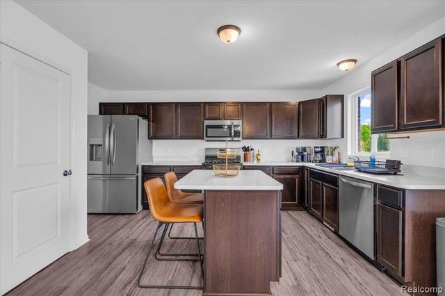 6555 Bristol Drive, Van Buren, MI 48111