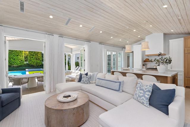 211 Ocean Terrace, Palm Beach, FL 33480