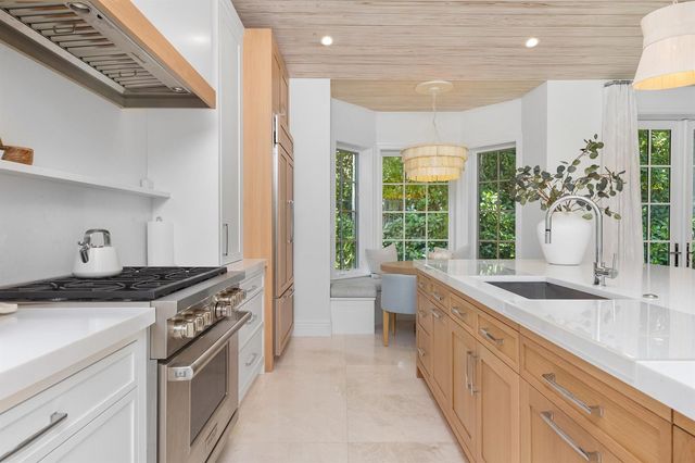 211 Ocean Terrace, Palm Beach, FL 33480