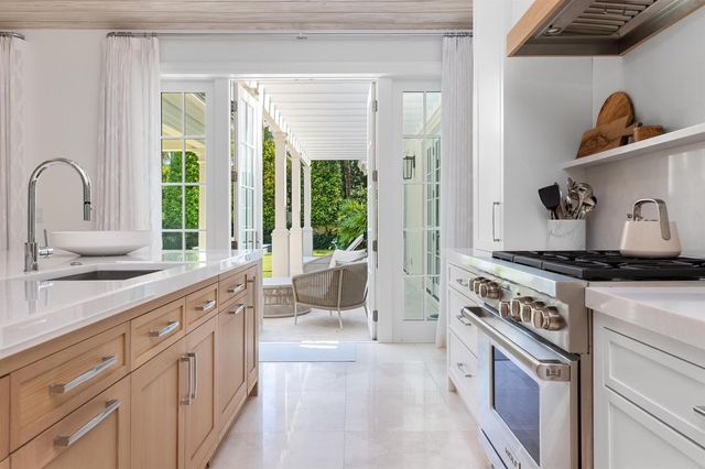 211 Ocean Terrace, Palm Beach, FL 33480