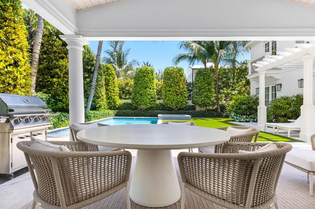 211 Ocean Terrace, Palm Beach, FL 33480
