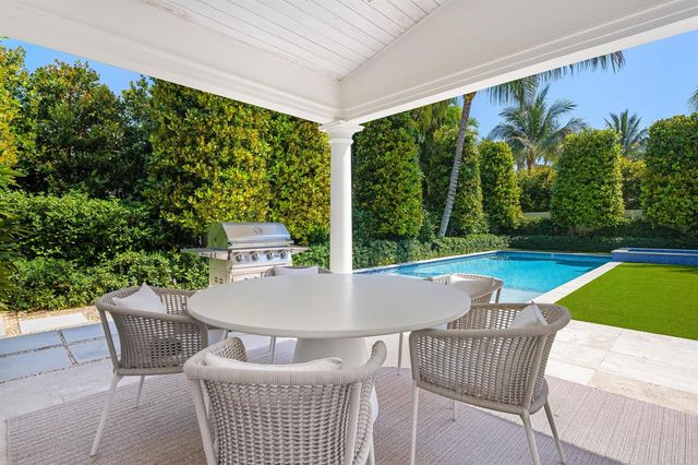 211 Ocean Terrace, Palm Beach, FL 33480
