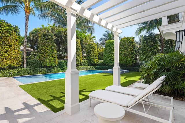 211 Ocean Terrace, Palm Beach, FL 33480
