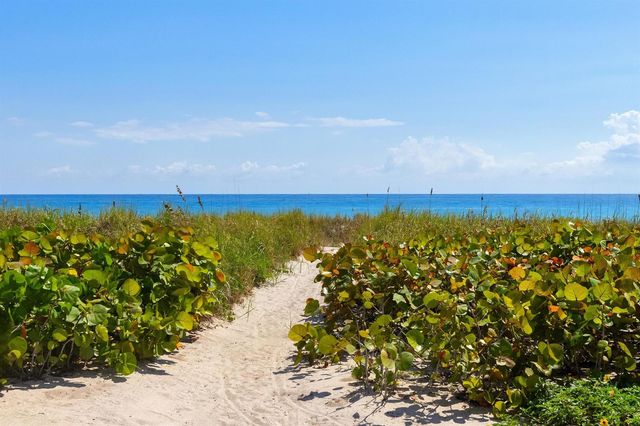 211 Ocean Terrace, Palm Beach, FL 33480