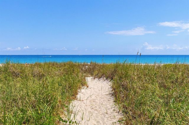 211 Ocean Terrace, Palm Beach, FL 33480