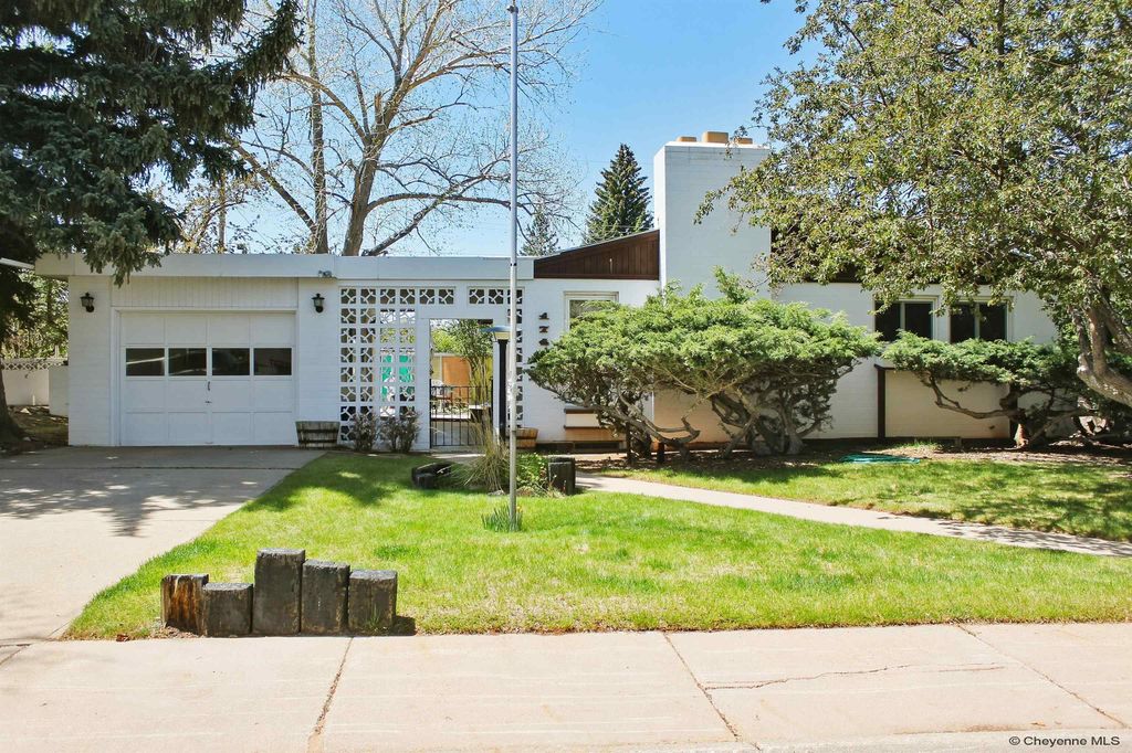 174 CORTHELL RD, Laramie, WY 82070