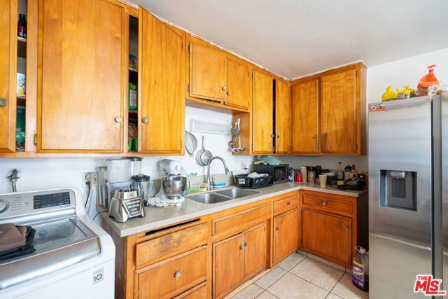 6631 El Selinda Avenue, Bell Gardens, CA 90201