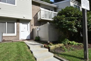 211 Springmeadow Drive J, Holbrook, NY 11741