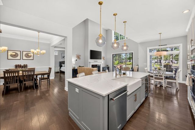 30 Briarwood, Plymouth, MA 02360