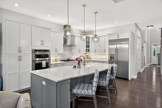 30 Briarwood, Plymouth, MA 02360