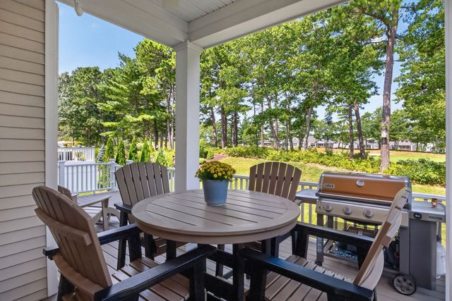 30 Briarwood, Plymouth, MA 02360
