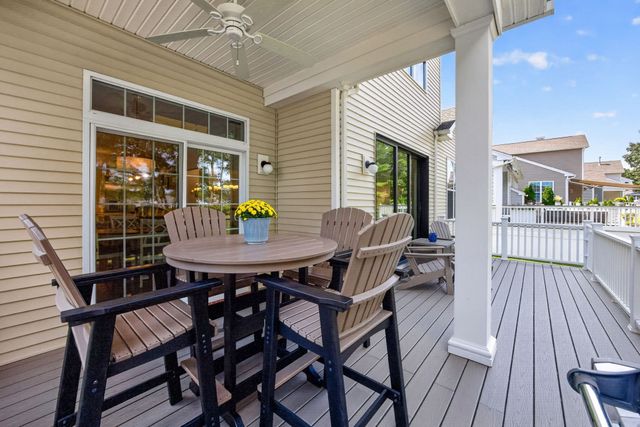 30 Briarwood, Plymouth, MA 02360