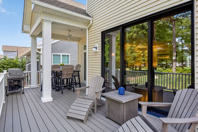 30 Briarwood, Plymouth, MA 02360