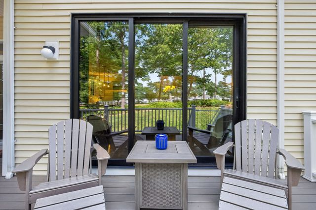 30 Briarwood, Plymouth, MA 02360