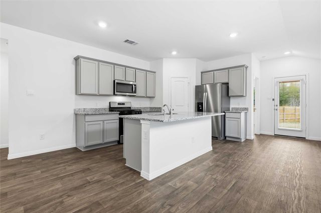 727 Gladiola LOOP, Kyle, TX 78640