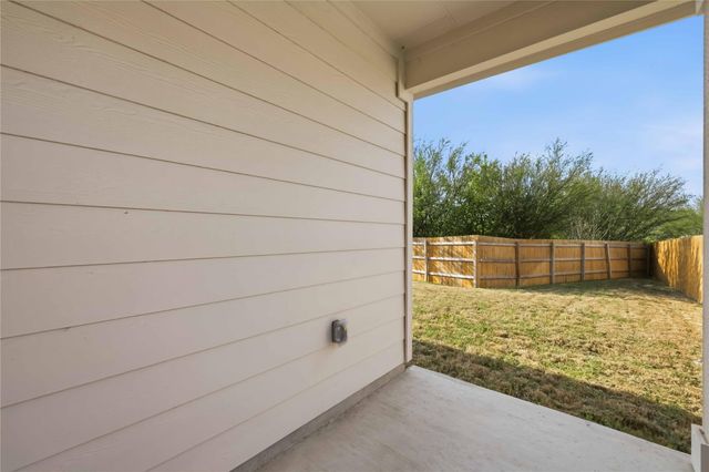 727 Gladiola LOOP, Kyle, TX 78640